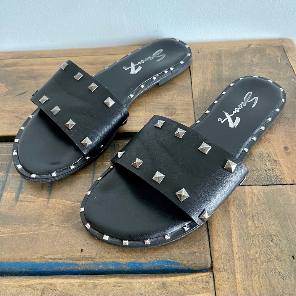SEVEN7 Duo Slides Black with Studs - Picture 2 of 12